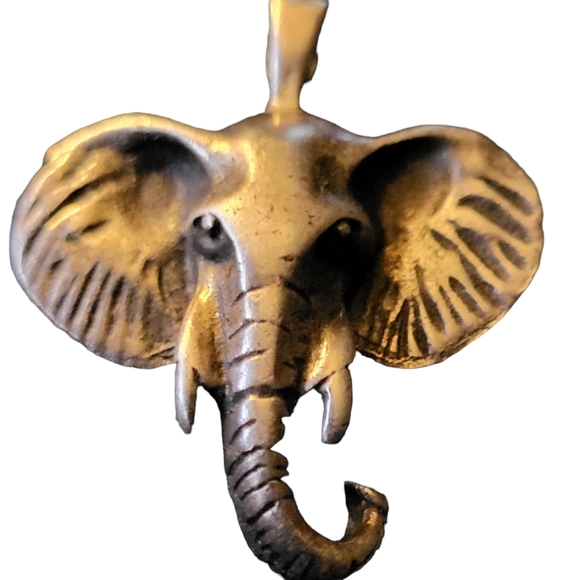 Elegant 925 Sterling SilverElephant  JewelryCharm Pendant - Picture 1 of 9